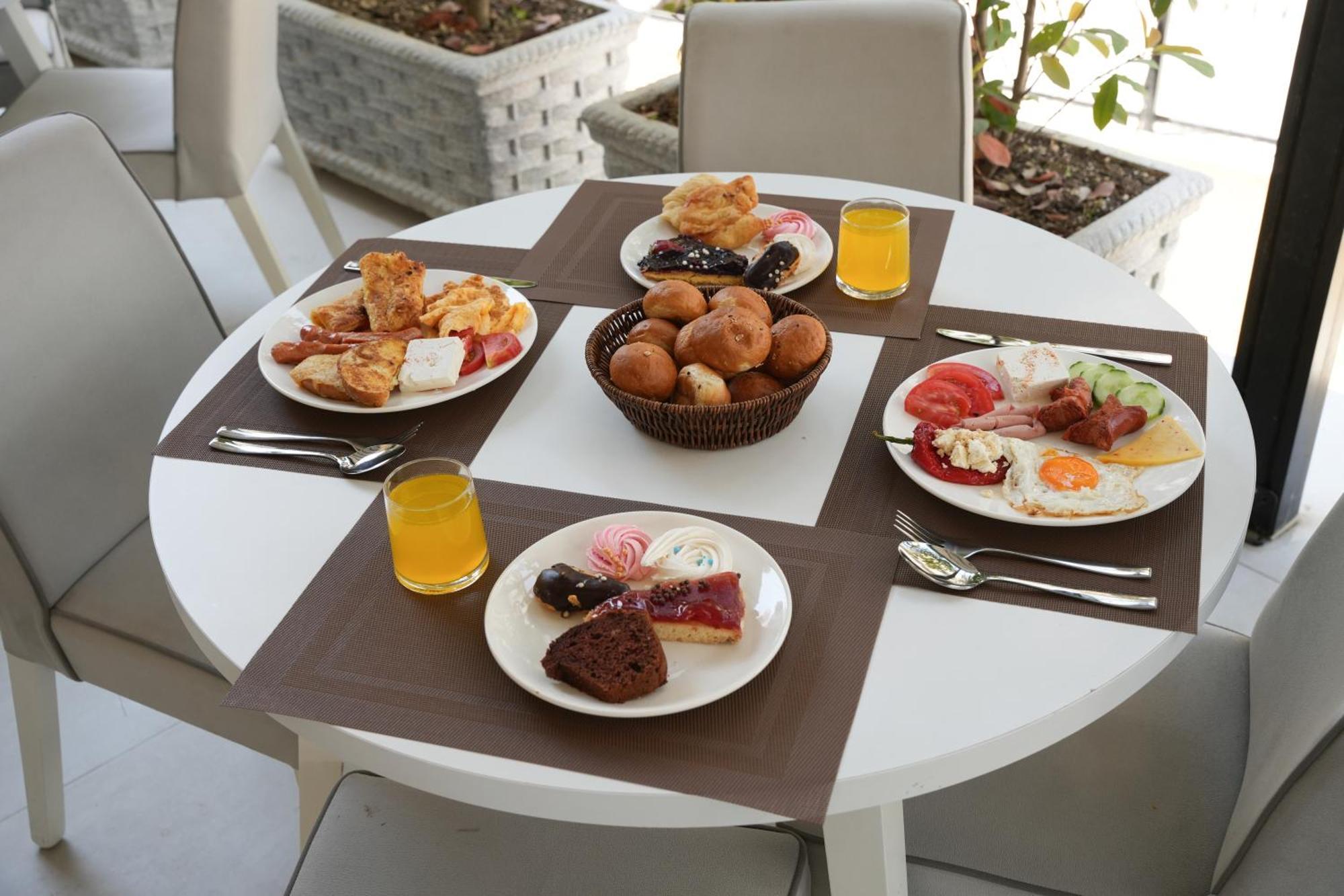 Hotell Sunset 4*