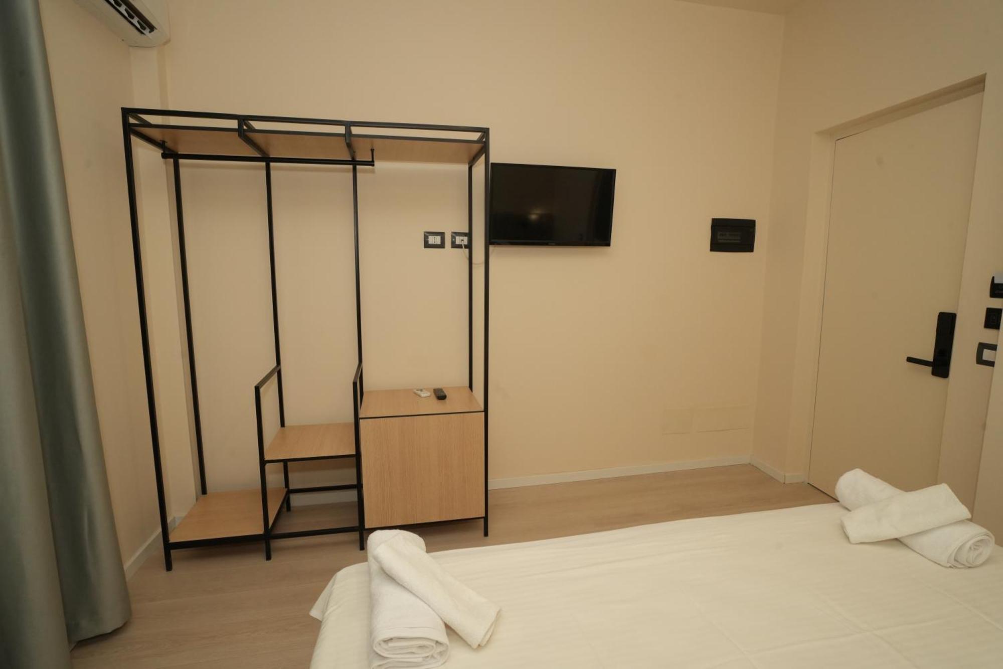 Sunset Hotell 4*